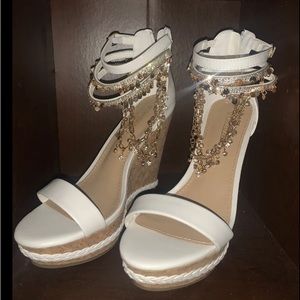 Shoes dazzle wedges size 10